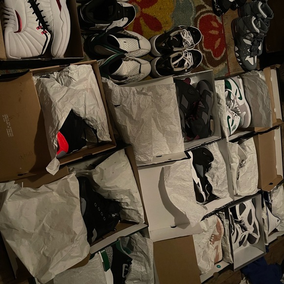 Jordan 3s a 10.5 still new wore them one time don’t like them main image 4